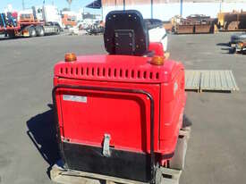 2008 EUREKA C1150SH RIDE ON FLOOR SWEEPER - picture0' - Click to enlarge