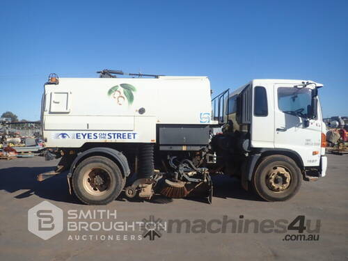 2010 HINO 500 FG 1527 4X2 ROAD SWEEPER