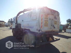 2010 HINO 500 FG 1527 4X2 ROAD SWEEPER - picture2' - Click to enlarge