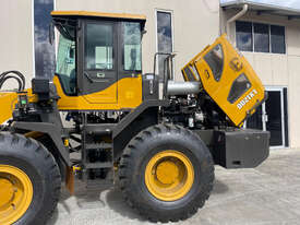 Olympus Loaders Yard Master Articulated Wheel Loader LX1200C 180 HP Cummins Engine  - picture1' - Click to enlarge
