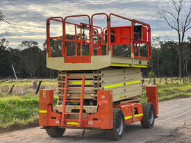 JLG M4069 Scissor Lift Access & Height Safety - picture0' - Click to enlarge