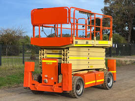 JLG M4069 Scissor Lift Access & Height Safety - picture0' - Click to enlarge