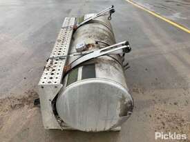 Round Diesel Fuel Tank - picture2' - Click to enlarge