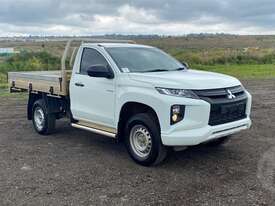 Mitsubishi Triton MR - picture0' - Click to enlarge