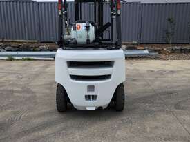 Nissan Unicarrier 2.5T Forklift Near New - picture2' - Click to enlarge