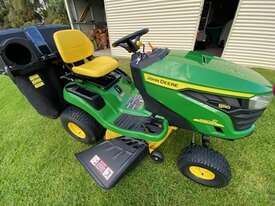 2021 John Deere S110 Lawn Garden T Mow - picture0' - Click to enlarge