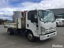 2010 Isuzu NPR 275 MWB - picture0' - Click to enlarge