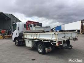 2010 Isuzu NPR 275 MWB - picture2' - Click to enlarge