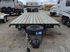 Custom Dual Axle - picture0' - Click to enlarge