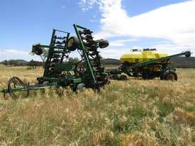 John Deere 1690 40ft Disc Seeder - picture0' - Click to enlarge