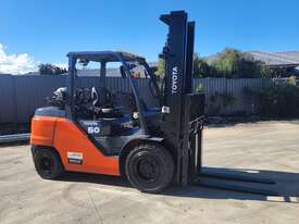 Toyota Forklift 5T Low Hours Deluxe Model  - picture0' - Click to enlarge