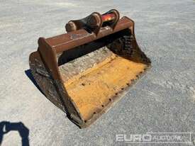 1735mm Mud Bucket to suit Excavator, Centers 450mm, Ears 325mm, Pins 80mm - picture0' - Click to enlarge