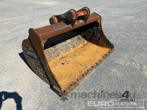 1735mm Mud Bucket to suit Excavator, Centers 450mm, Ears 325mm, Pins 80mm