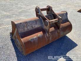 1735mm Mud Bucket to suit Excavator, Centers 450mm, Ears 325mm, Pins 80mm - picture0' - Click to enlarge