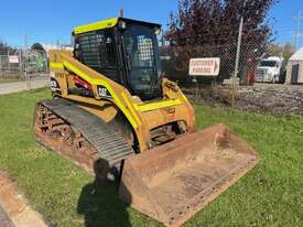 Skid Steer CAT 267B 2006 Track Machine 4933 hours No AC - picture0' - Click to enlarge