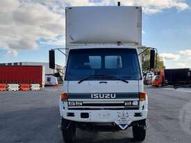 Isuzu FVM - picture0' - Click to enlarge