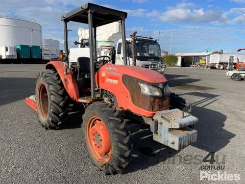 Kubota M6040D Tractor