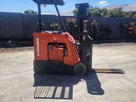 Toyota Forklift 1.6T Electric Container Mast - picture0' - Click to enlarge