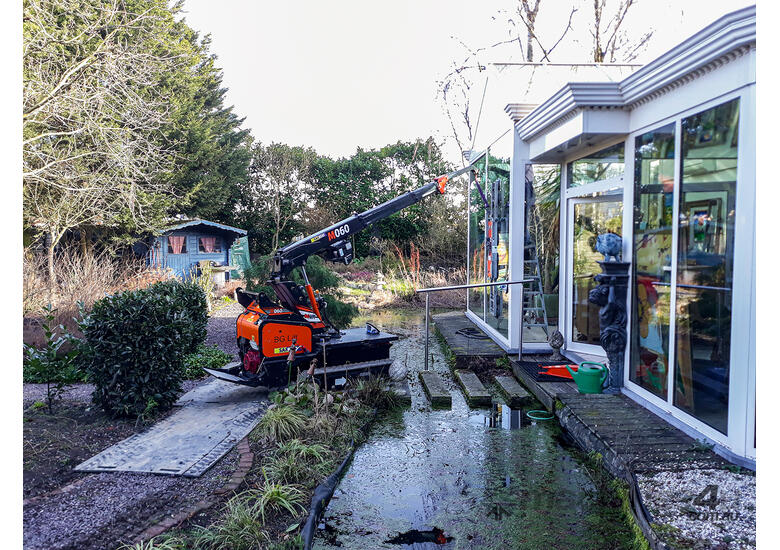 caption BG Lift M060 Pick & Carry Crane