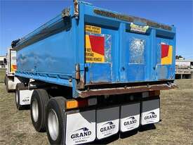 GRAND MOTOR GROUP - 1999 HERCULES HEDT-3 Dog Trailer - picture1' - Click to enlarge
