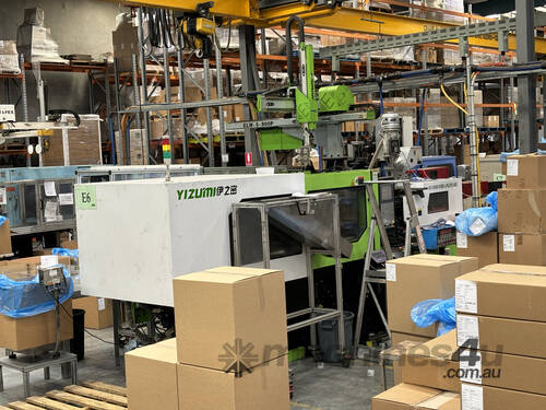 **SOLD** Yizumi UN200A5 Plastic Injection Moulding Machine