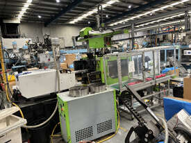 **SOLD** Yizumi UN200A5 Plastic Injection Moulding Machine - picture2' - Click to enlarge