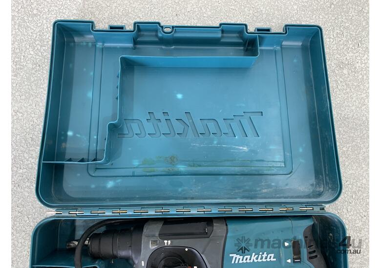 New Makita HR2470 Corded Rotary Hammer Drill in Case Hammer Drill in
