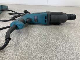 Makita HR2470 Corded Rotary Hammer Drill in Case - picture1' - Click to enlarge