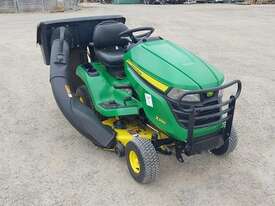 John Deere X300 - picture0' - Click to enlarge