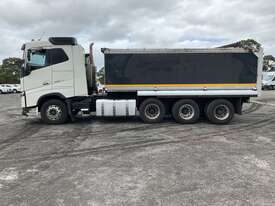 2019 Volvo FH16 700 Tipper Sleeper Cab - picture2' - Click to enlarge