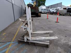 Cascade forklift attachment - picture1' - Click to enlarge