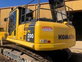 20 Tone Komatsu Excavator - picture0' - Click to enlarge