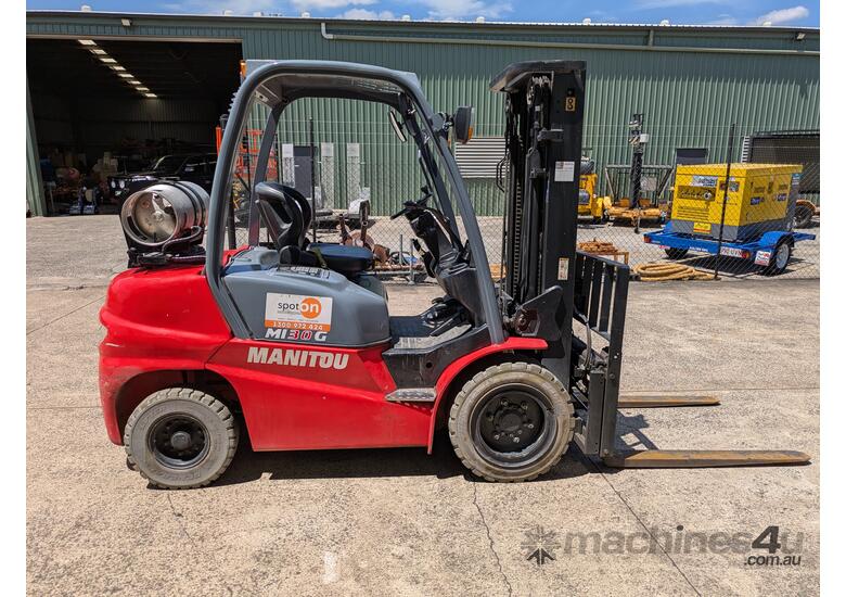 Manitou MI30G LPG Forklift – 3.0T | 4.7m Mast | Side Shift & Fork Positioner