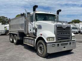 2010 Mack CMHR Trident Tipper - picture0' - Click to enlarge