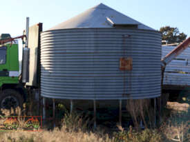 Grain Silo with Auger - picture0' - Click to enlarge