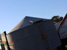 Grain Silo with Auger - picture1' - Click to enlarge