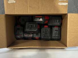 Box of Bosch 18V batteries - picture2' - Click to enlarge