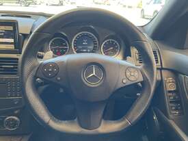 2009 Mercedes-Benz C-Class C63 AMG Petrol - picture0' - Click to enlarge