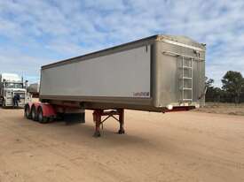 2010 Lusty EMS TRI Tri Axle Tipping Trailer Combination - picture2' - Click to enlarge