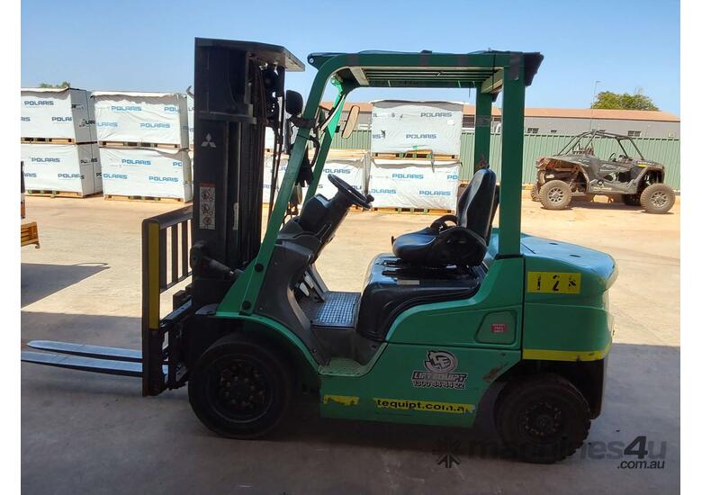 caption LIFT EQUIPT - 2.5T Mitsubishi Diesel Forklift w/ Container Mast, Side Shift, Fork Positioning, Scale