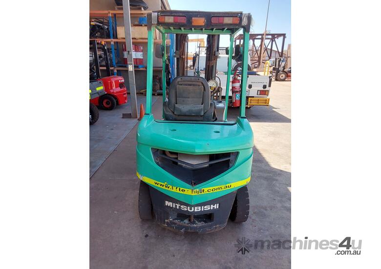caption LIFT EQUIPT - 2.5T Mitsubishi Diesel Forklift w/ Container Mast, Side Shift, Fork Positioning, Scale