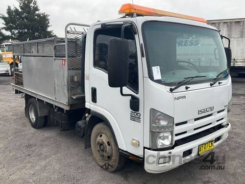 2008 Isuzu NPR 200 Short Service Body