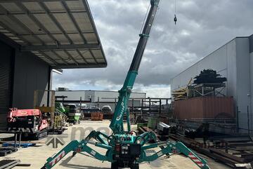 Maeda MC285CRM-2 Crawler Crane - Perfect for tight spaces and demanding lifting jobs