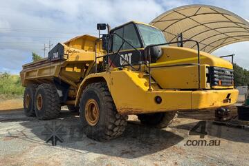 Caterpillar 2005   740 39