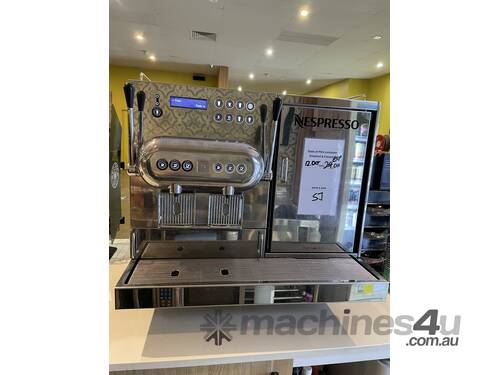 3 years excelllent condition Nespresso AG220