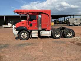 2007 Kenworth T350 6x4 Sleeper Cab Prime Mover - picture2' - Click to enlarge