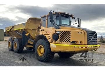 2005 VOLVO A30D DUMP TRUCK