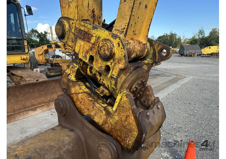 caption 2017 Komatsu PC228US-8 Excavator