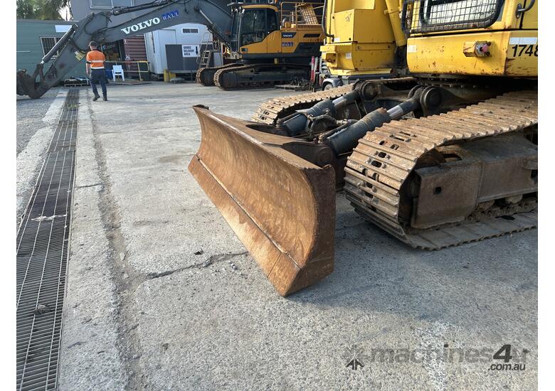 caption 2017 Komatsu PC228US-8 Excavator