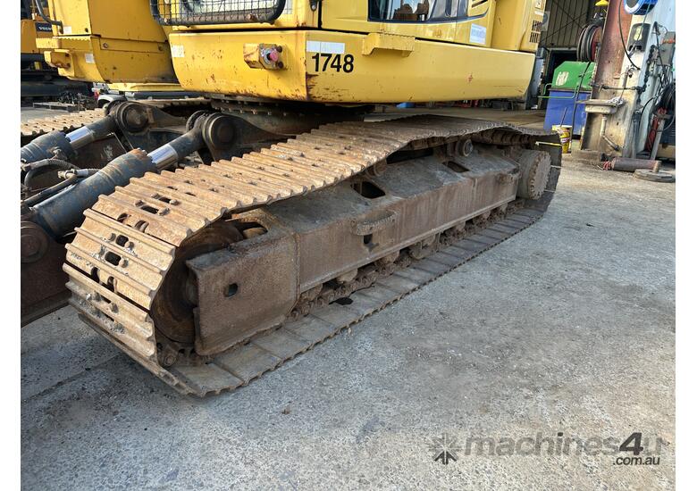 caption 2017 Komatsu PC228US-8 Excavator